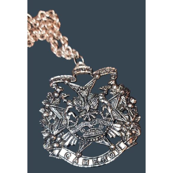 Cameron Crest Pendant Necklace With Double Chain Steampunk War - Picture 4 of 11